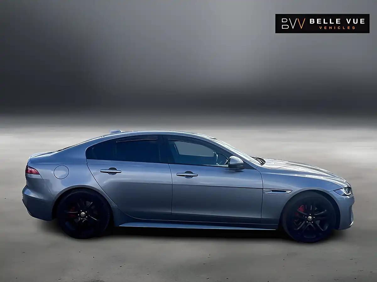 Used 2019 Jaguar Xe R-Dynamic Se Eiger Grey - Interior and Exterior details 3