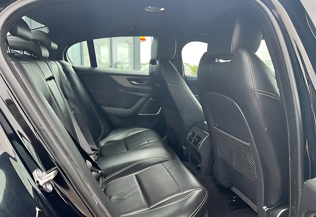 Used 2019 Jaguar Xe R-Dynamic Se Narvik Black Metallic - Interior and Exterior details 14