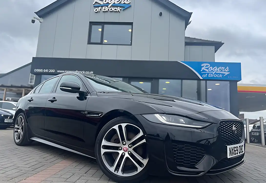 Used 2019 Jaguar Xe R-Dynamic Se Narvik Black Metallic - Interior and Exterior details 2