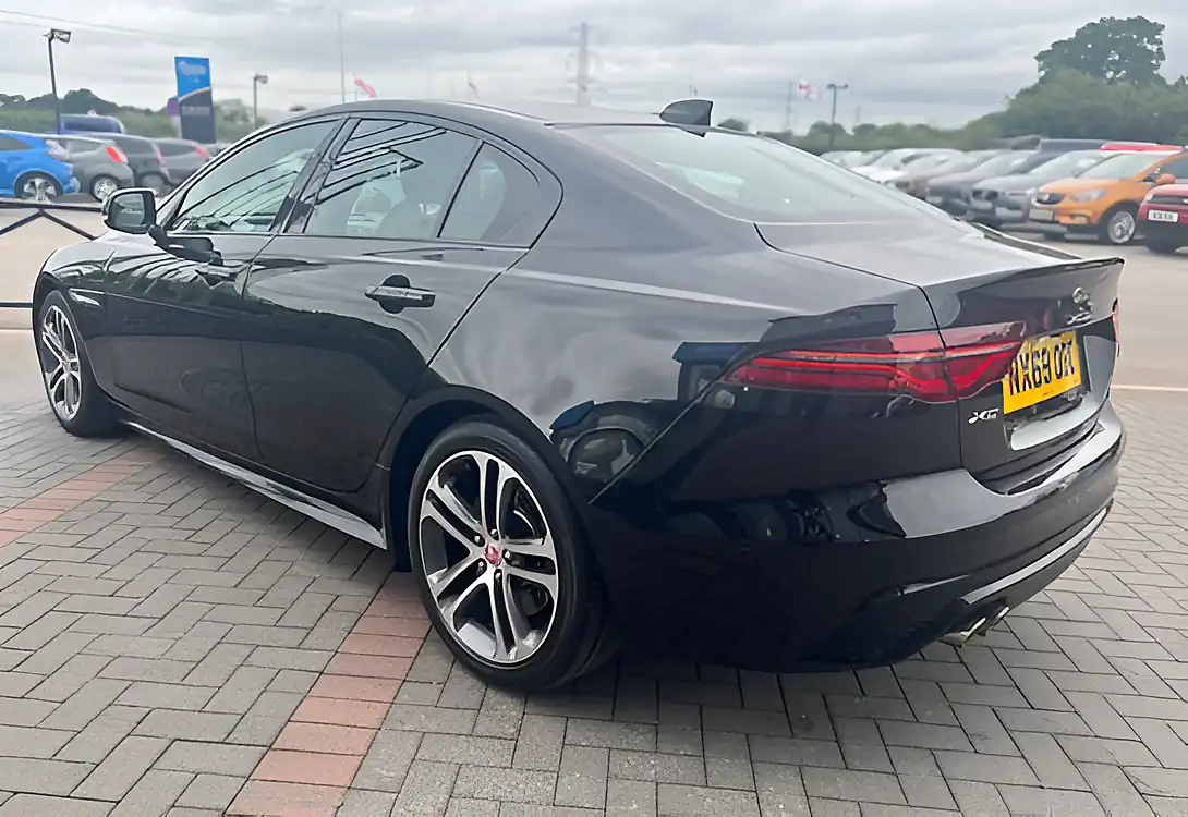 Used 2019 Jaguar Xe R-Dynamic Se Narvik Black Metallic - Interior and Exterior details 8