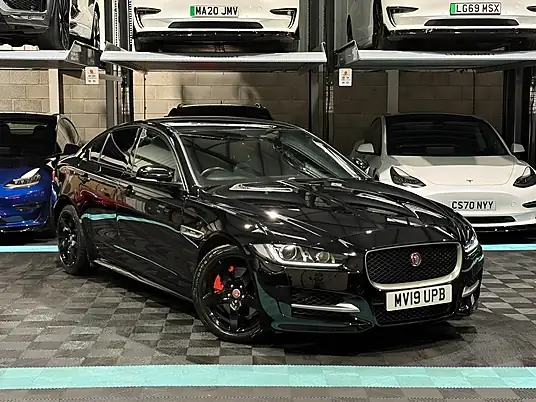 2019 Jaguar XE R-Sport 2.0i Auto