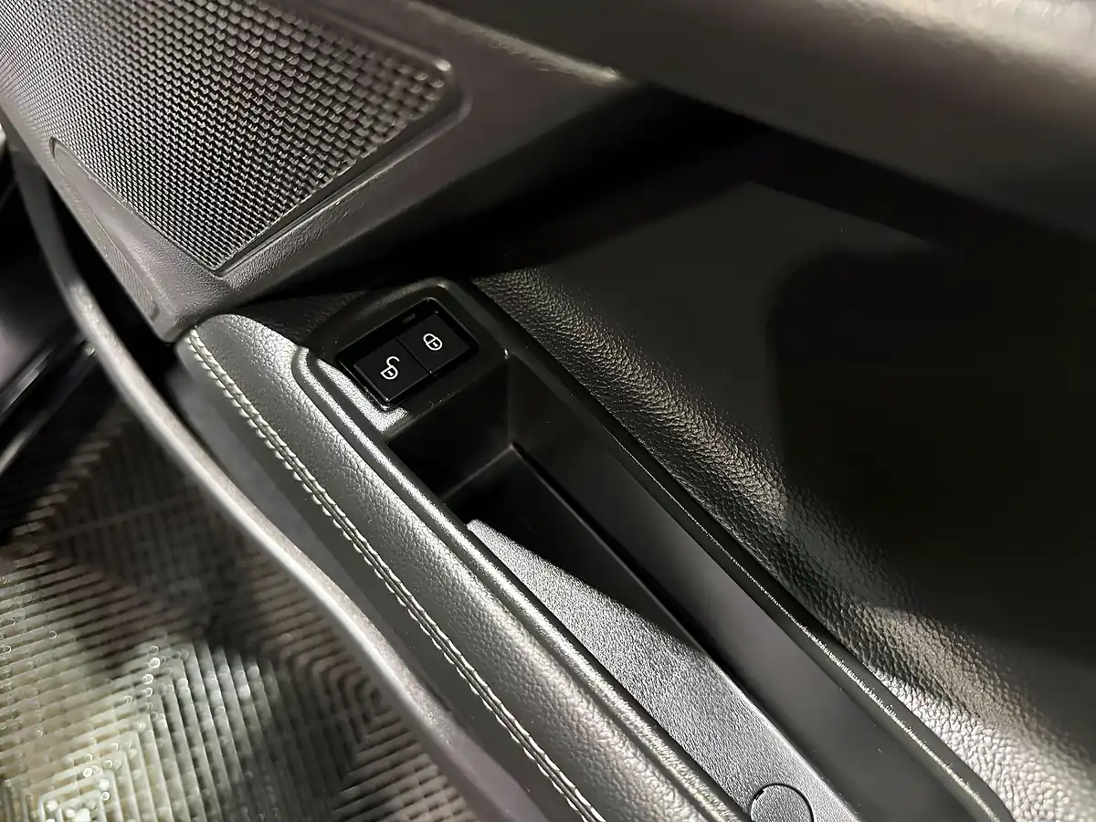 Used 2019 Jaguar Xe R-Sport Black - Interior and Exterior details 16
