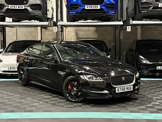 2019 Jaguar XE R-Sport 2.0i