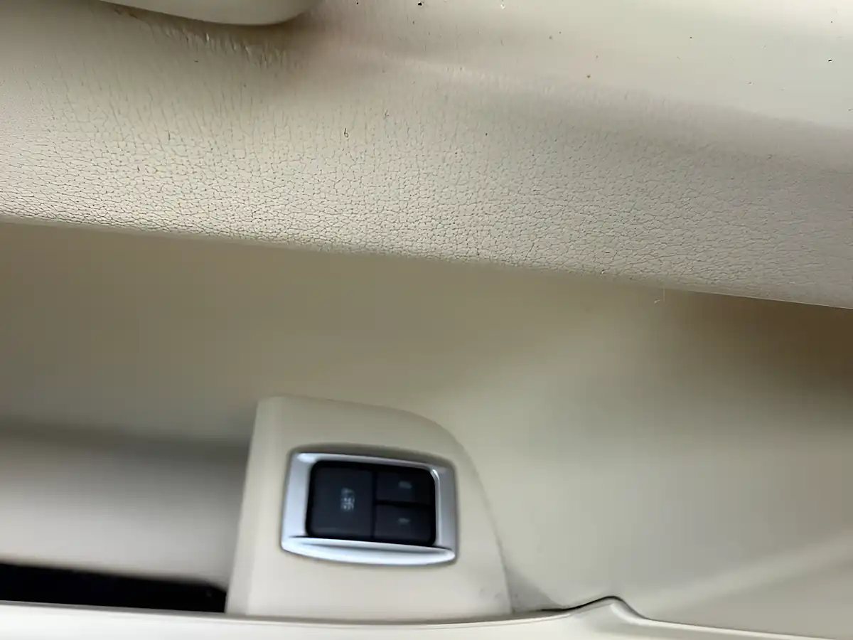 Used 2019 Jaguar Xf Portfolio Beige - Interior and Exterior details 14