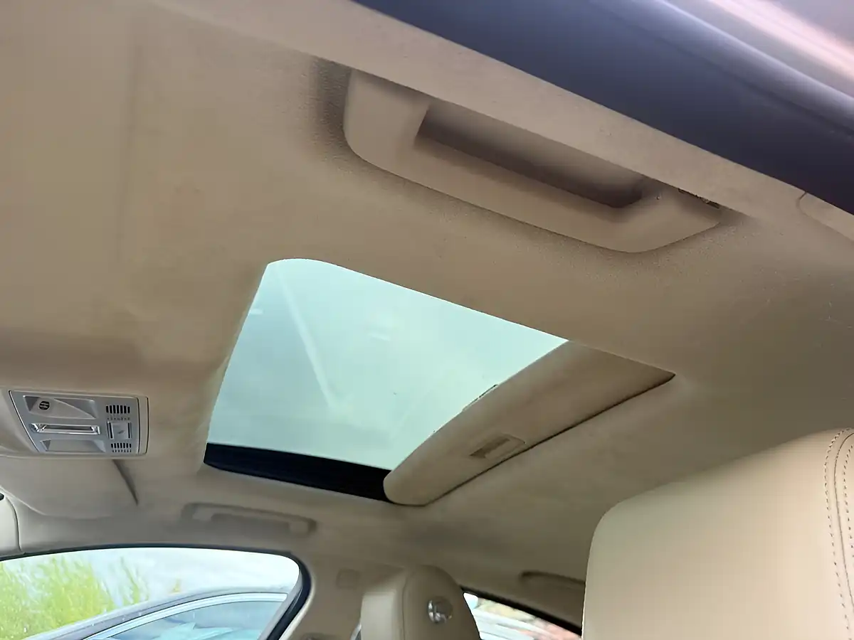 Used 2019 Jaguar Xf Portfolio Beige - Interior and Exterior details 17