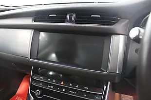 Used 2019 Jaguar Xf Portfolio Sportbrake Black - Interior and Exterior details 15