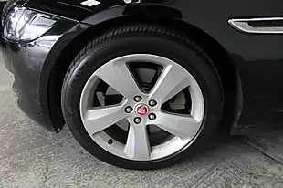 Used 2019 Jaguar Xf Portfolio Sportbrake Black - Interior and Exterior details 20