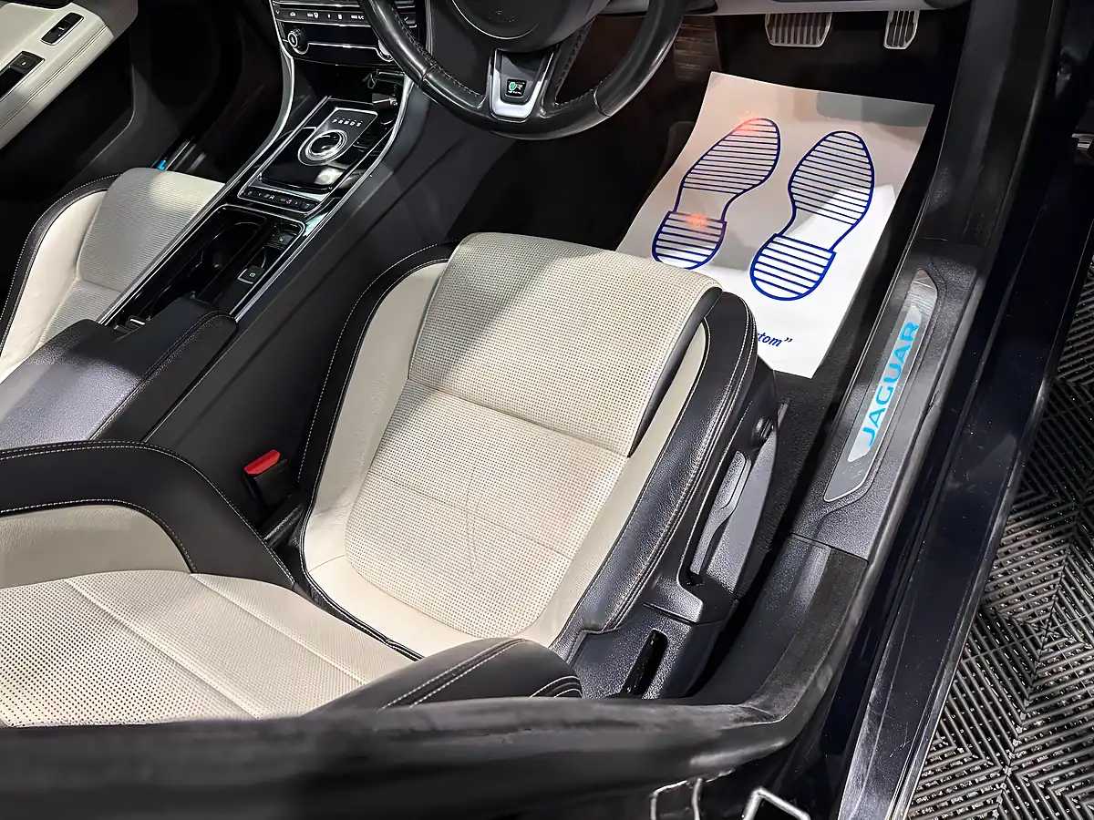 Used 2019 Jaguar Xf R-Sport Black - Interior and Exterior details 13