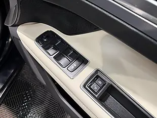 Used 2019 Jaguar Xf R-Sport Black - Interior and Exterior details 16