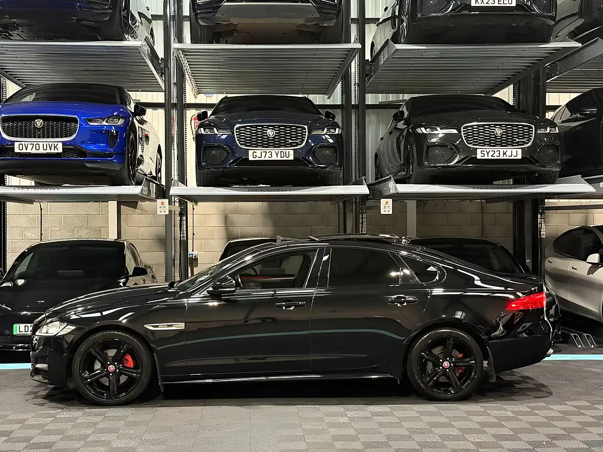 Used 2019 Jaguar Xf R-Sport Black - Interior and Exterior details 6