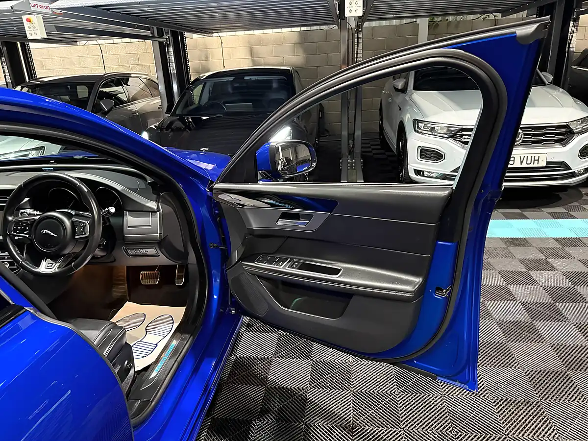 Used 2019 Jaguar Xf R-Sport Blue - Interior and Exterior details 13