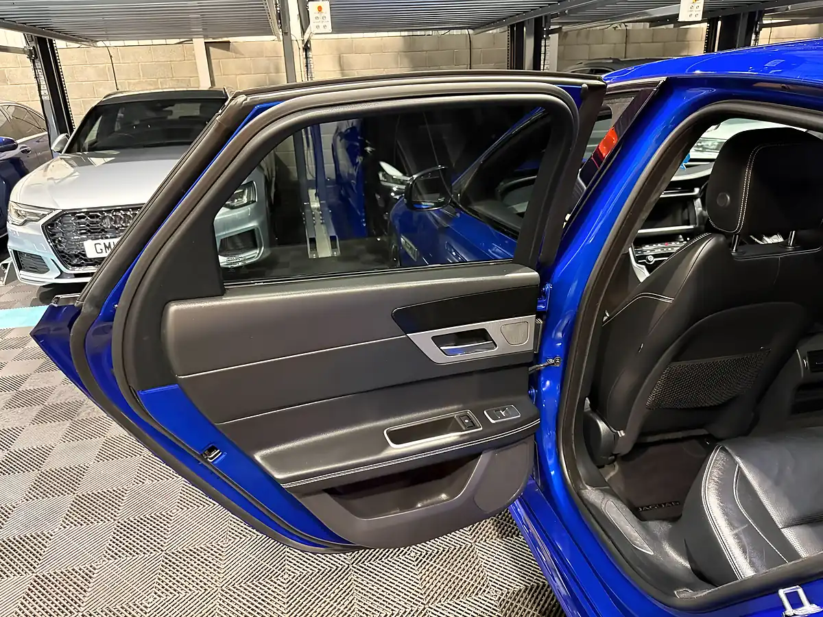 Used 2019 Jaguar Xf R-Sport Blue - Interior and Exterior details 15