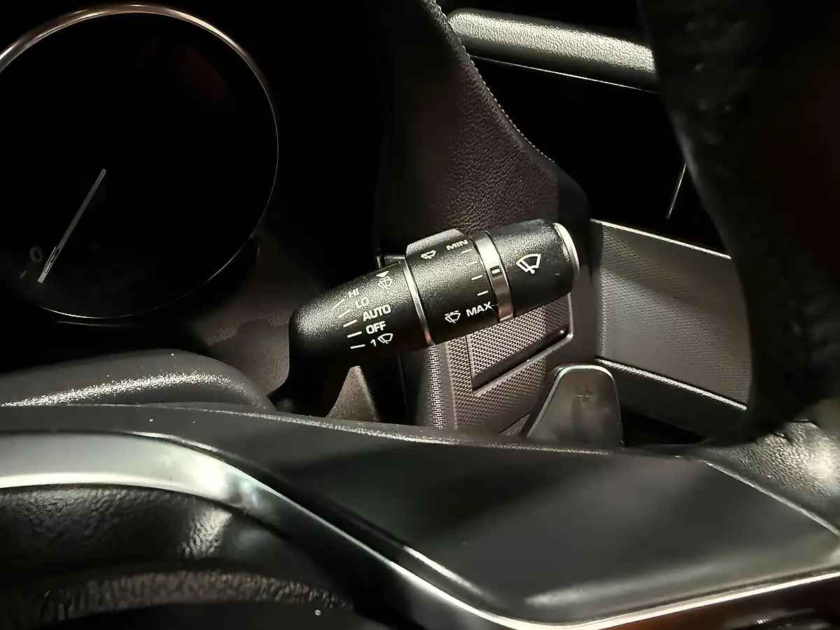 Used 2019 Jaguar Xf R-Sport Blue - Interior and Exterior details 17