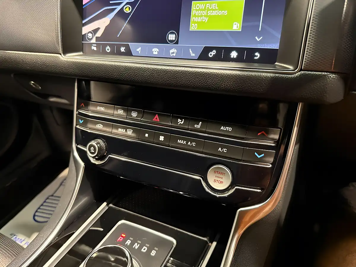Used 2019 Jaguar Xf R-Sport Blue - Interior and Exterior details 19