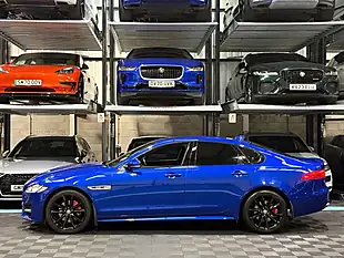 Used 2019 Jaguar Xf R-Sport Blue - Interior and Exterior details 6