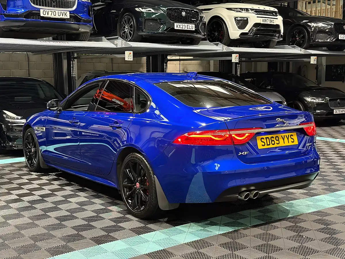Used 2019 Jaguar Xf R-Sport Blue - Interior and Exterior details 7