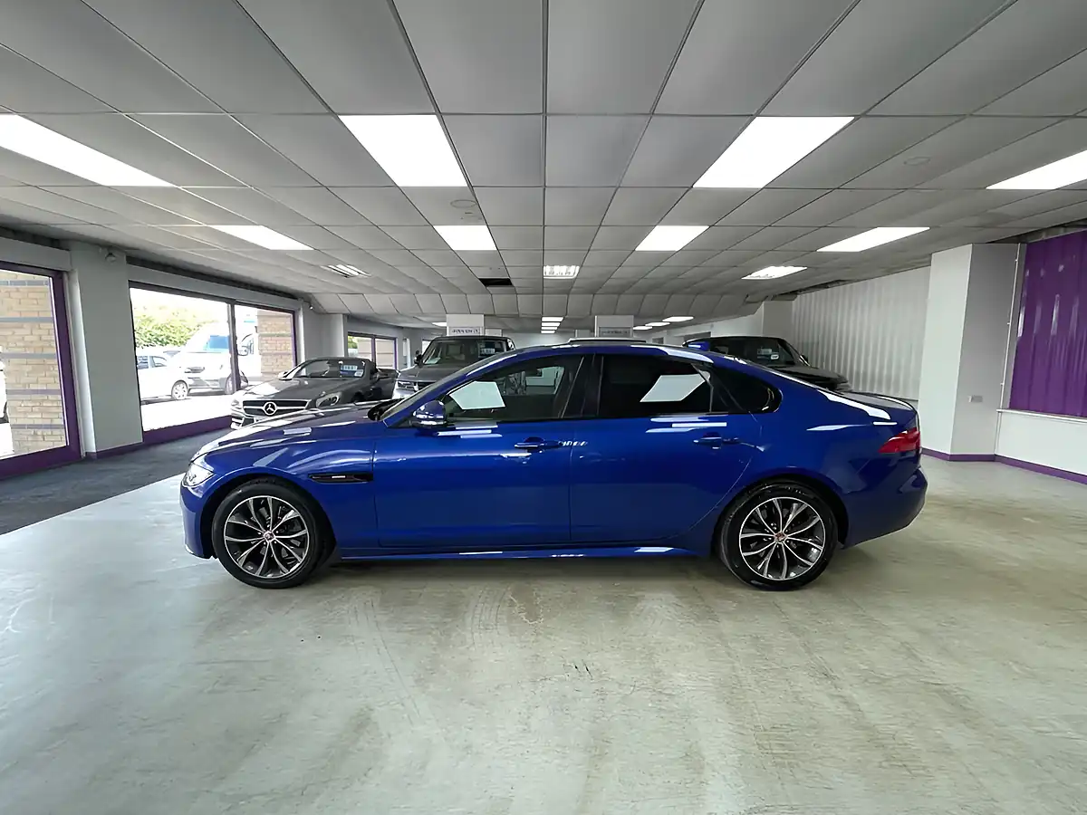 Used 2019 Jaguar Xf R-Sport Caesium Blue - Interior and Exterior details 10