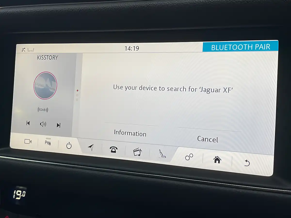 Used 2019 Jaguar Xf R-Sport Caesium Blue - Interior and Exterior details 18