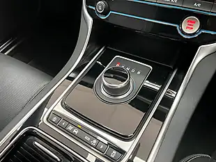 Used 2019 Jaguar Xf R-Sport Caesium Blue - Interior and Exterior details 20