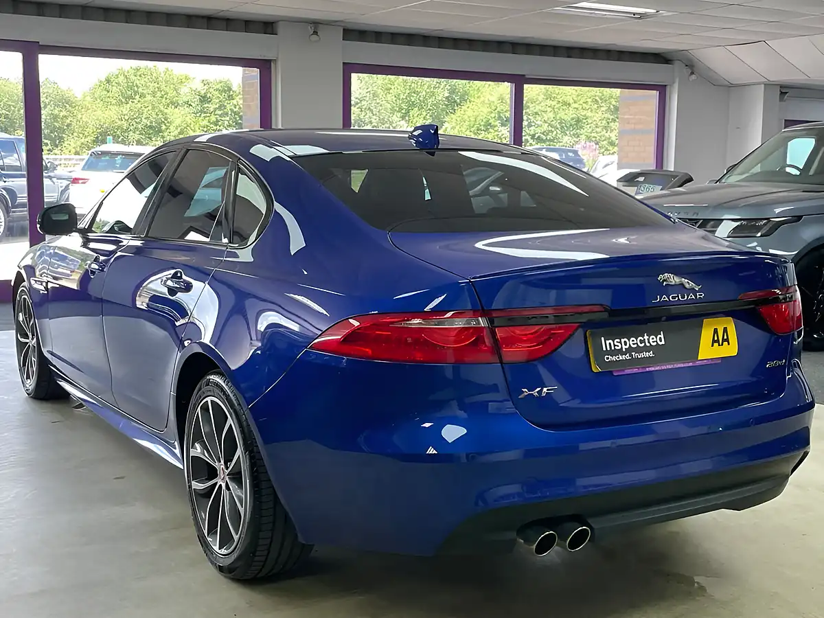 Used 2019 Jaguar Xf R-Sport Caesium Blue - Interior and Exterior details 8