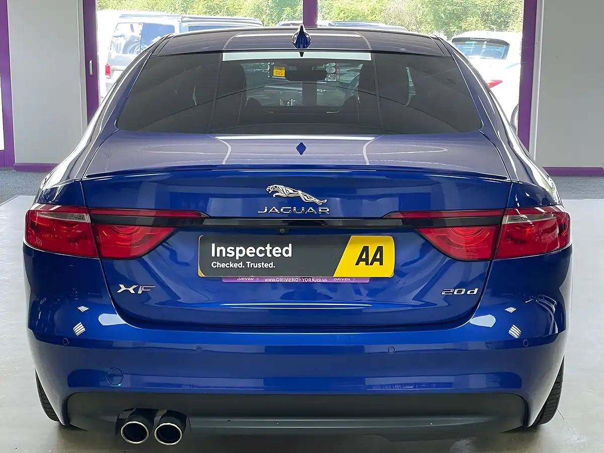 Used 2019 Jaguar Xf R-Sport Caesium Blue - Interior and Exterior details 9