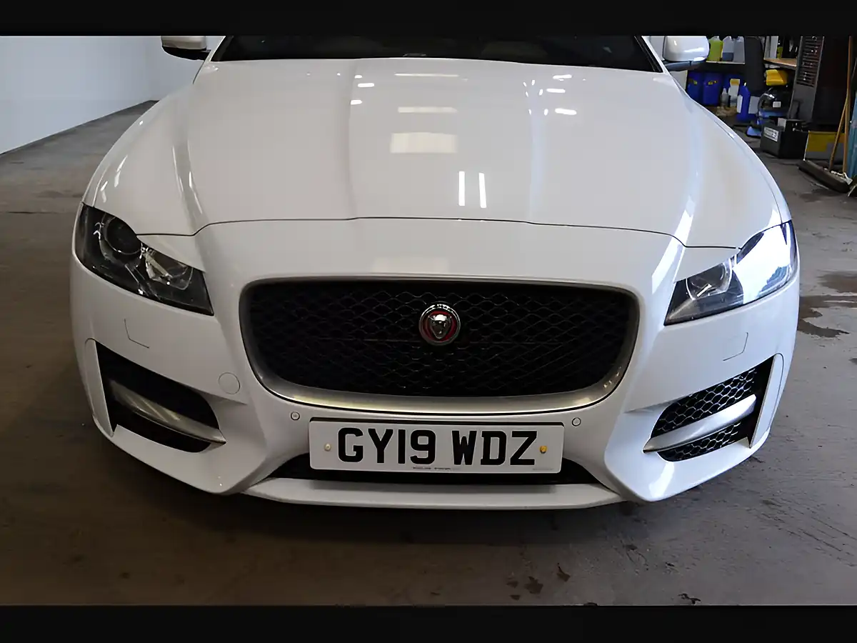 Used 2019 Jaguar Xf R-Sport Fuji White - Interior and Exterior details 19