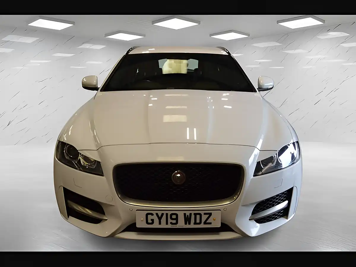 Used 2019 Jaguar Xf R-Sport Fuji White - Interior and Exterior details 2