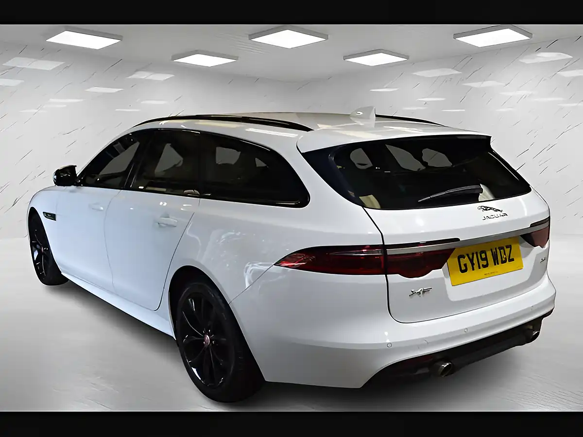 Used 2019 Jaguar Xf R-Sport Fuji White - Interior and Exterior details 8