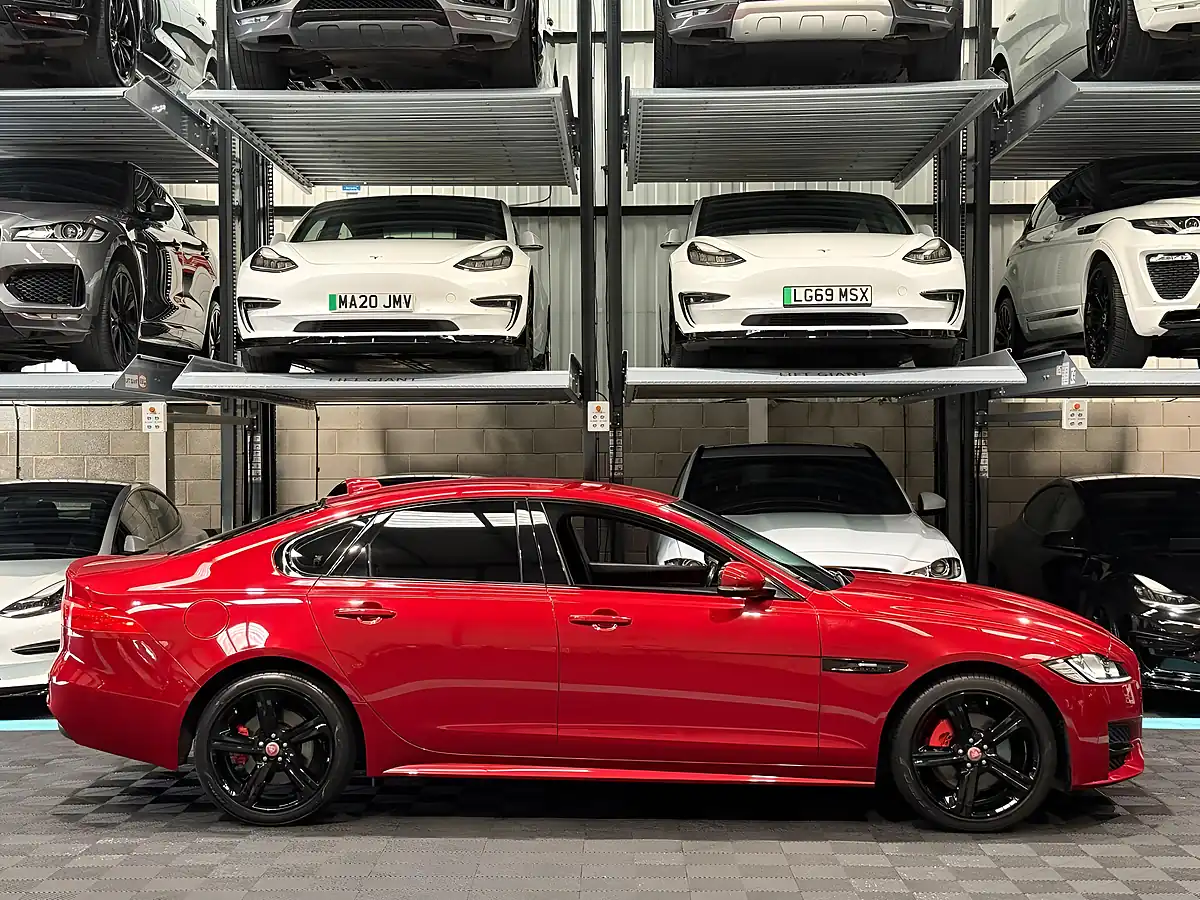 Used 2019 Jaguar Xf R-Sport Red - Interior and Exterior details 10