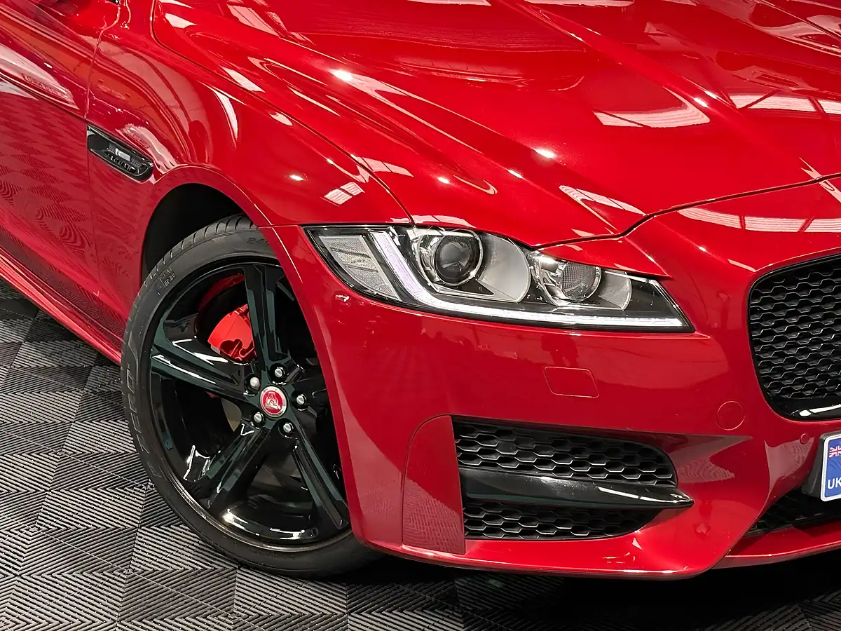 Used 2019 Jaguar Xf R-Sport Red - Interior and Exterior details 11