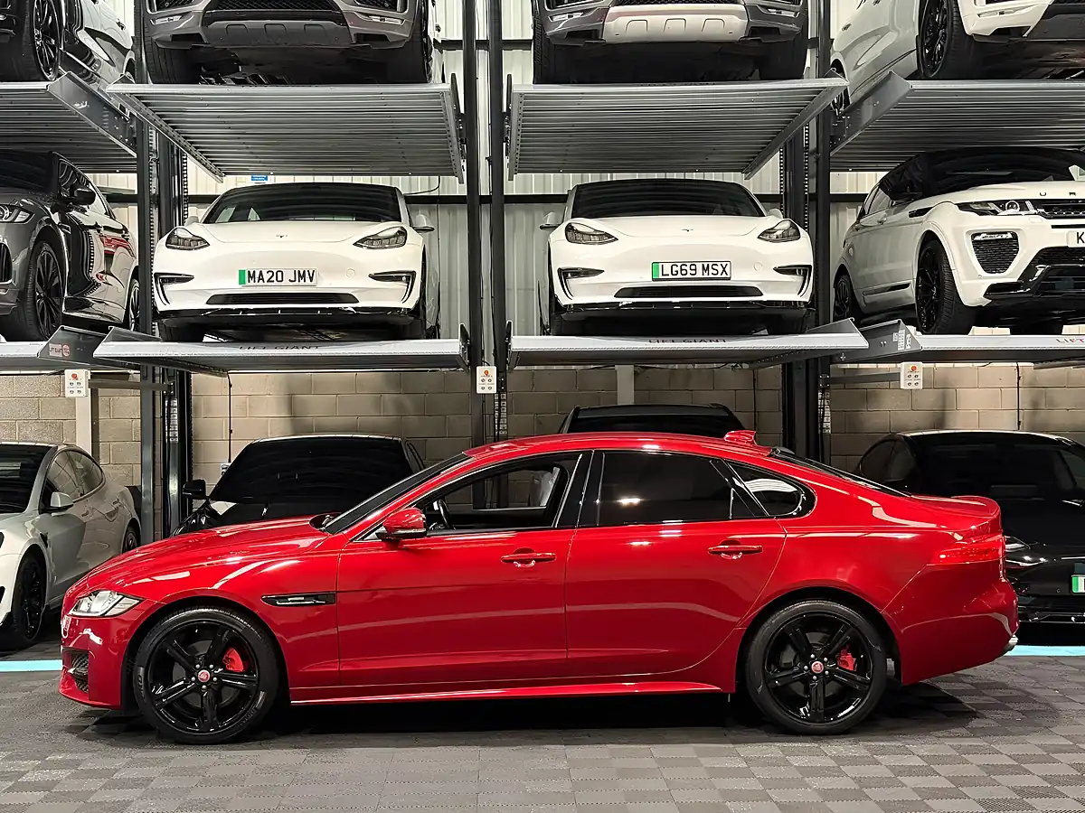 Used 2019 Jaguar Xf R-Sport Red - Interior and Exterior details 6