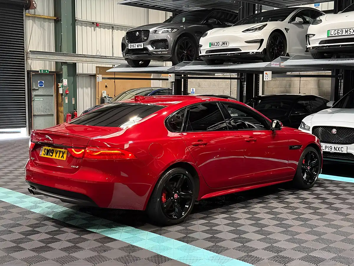 Used 2019 Jaguar Xf R-Sport Red - Interior and Exterior details 9