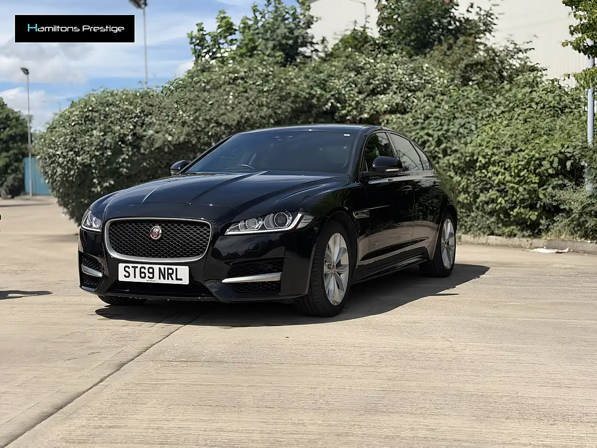 Used 2019 Jaguar Xf R-Sport Santorini Black - Interior and Exterior details 10