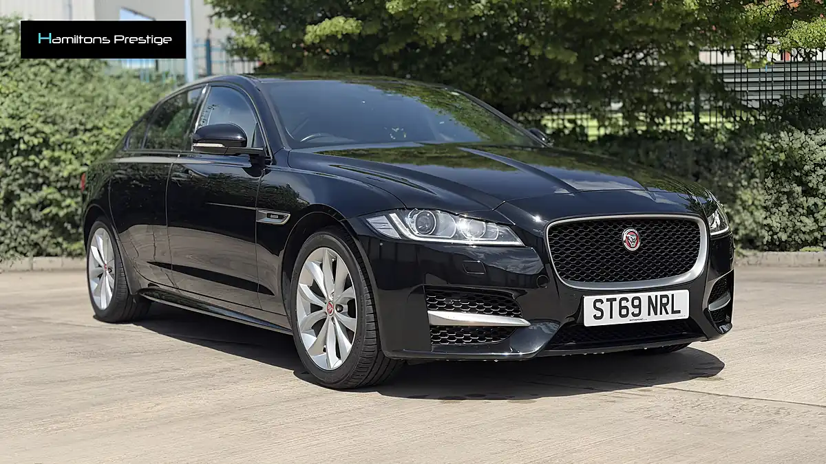 Used 2019 Jaguar Xf R-Sport Santorini Black - Interior and Exterior details 4