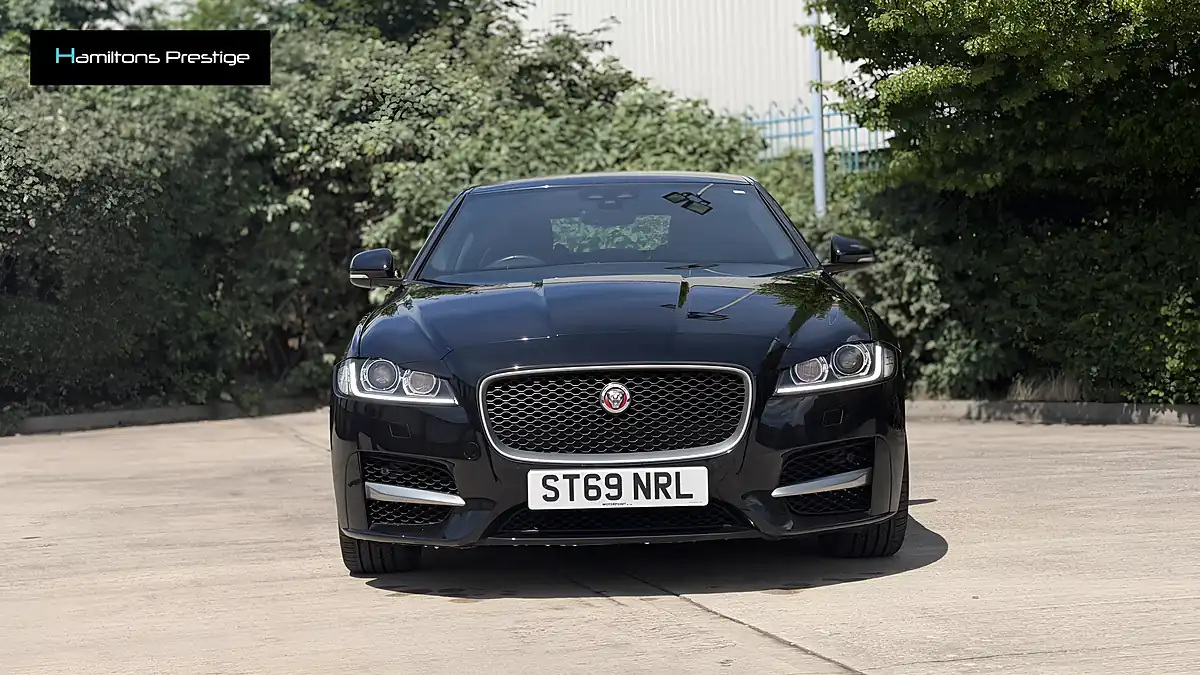 Used 2019 Jaguar Xf R-Sport Santorini Black - Interior and Exterior details 9