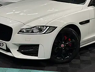 Used 2019 Jaguar Xf R-Sport White - Interior and Exterior details 12