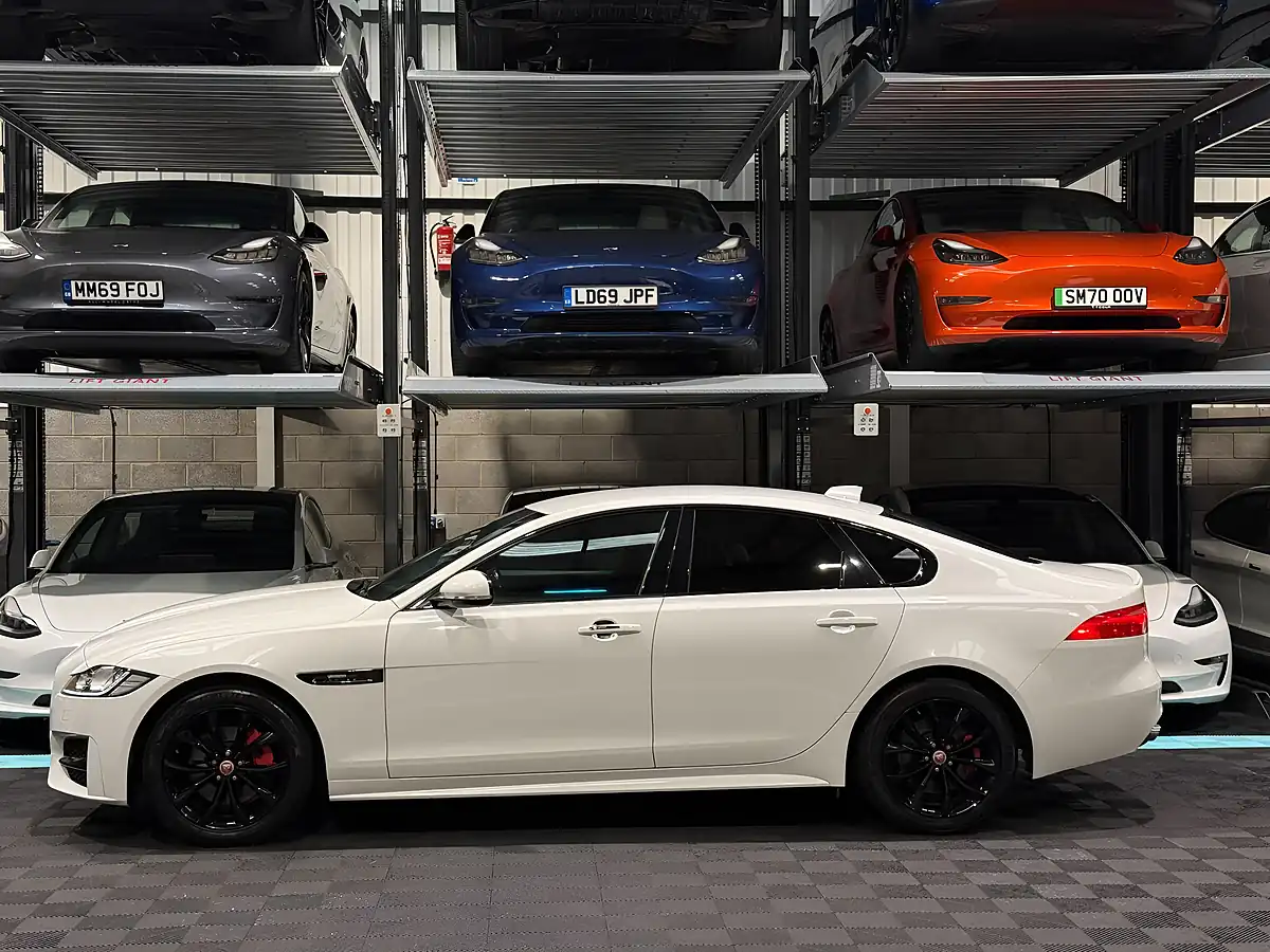 Used 2019 Jaguar Xf R-Sport White - Interior and Exterior details 6
