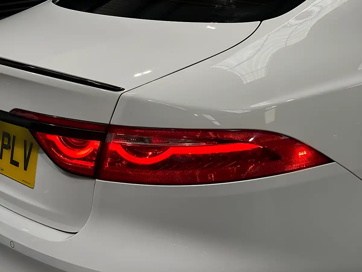 Used 2019 Jaguar Xf R-Sport White - Interior and Exterior details 11