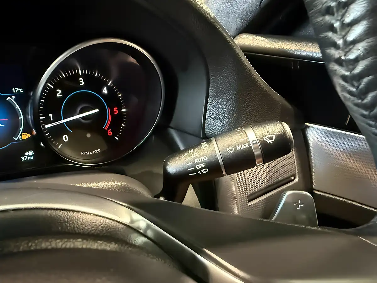 Used 2019 Jaguar Xf R-Sport White - Interior and Exterior details 17