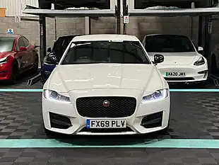 Used 2019 Jaguar Xf R-Sport White - Interior and Exterior details 4
