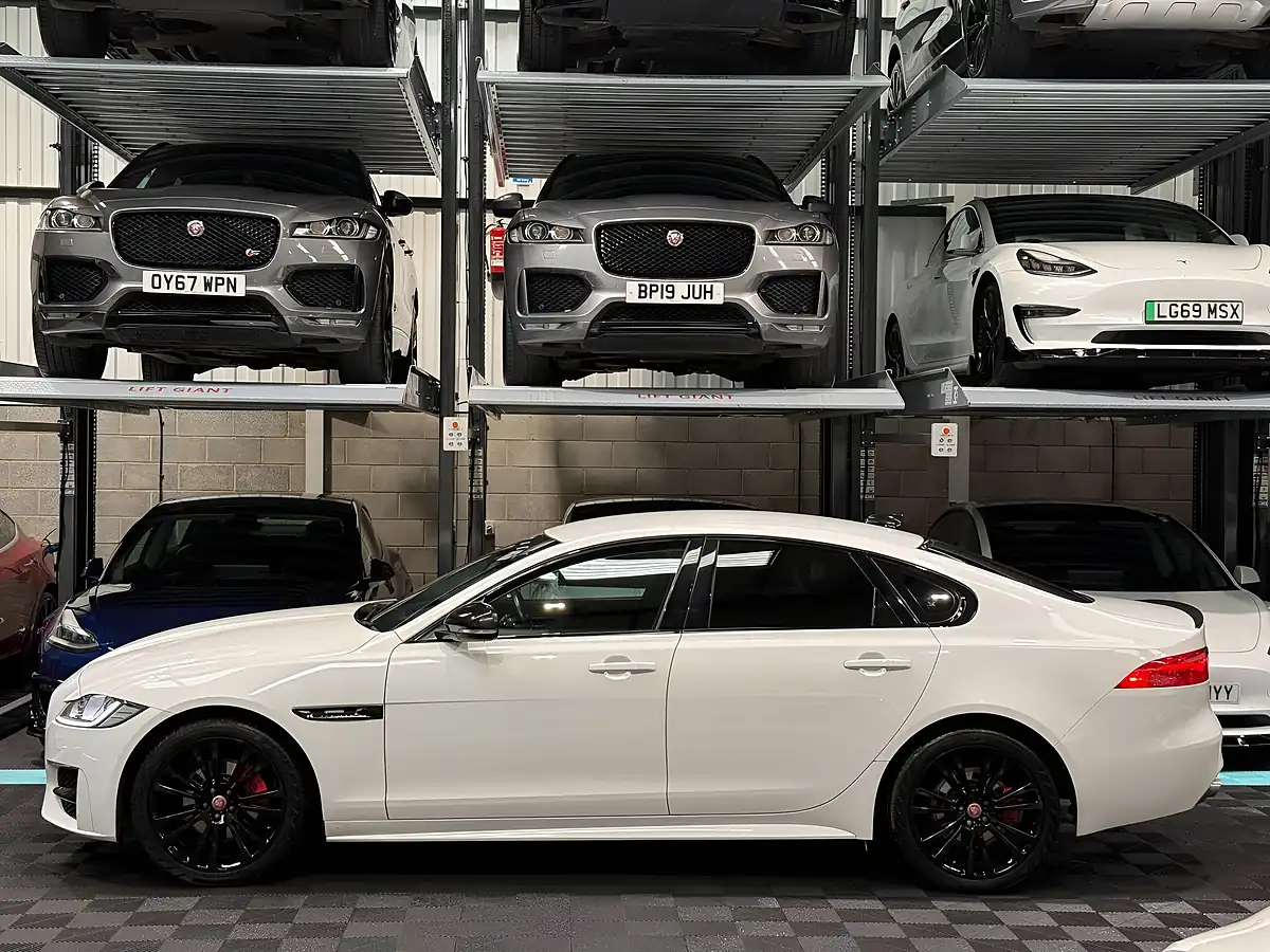 Used 2019 Jaguar Xf R-Sport White - Interior and Exterior details 6