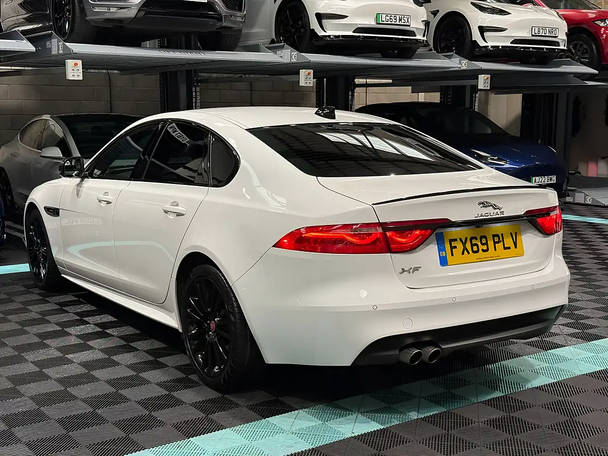 Used 2019 Jaguar Xf R-Sport White - Interior and Exterior details 7