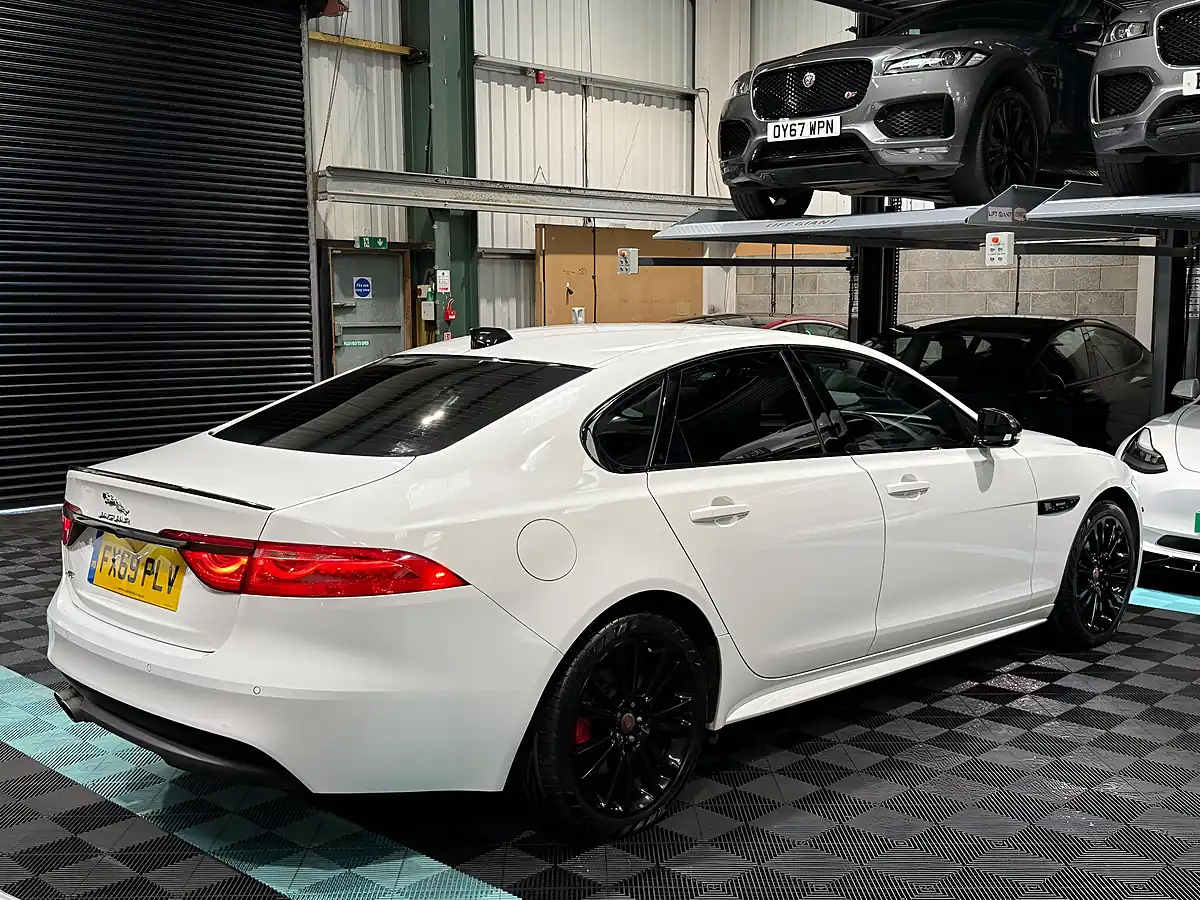 Used 2019 Jaguar Xf R-Sport White - Interior and Exterior details 9