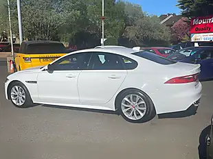 Used 2019 Jaguar Xf R-Sport White - Interior and Exterior details 6