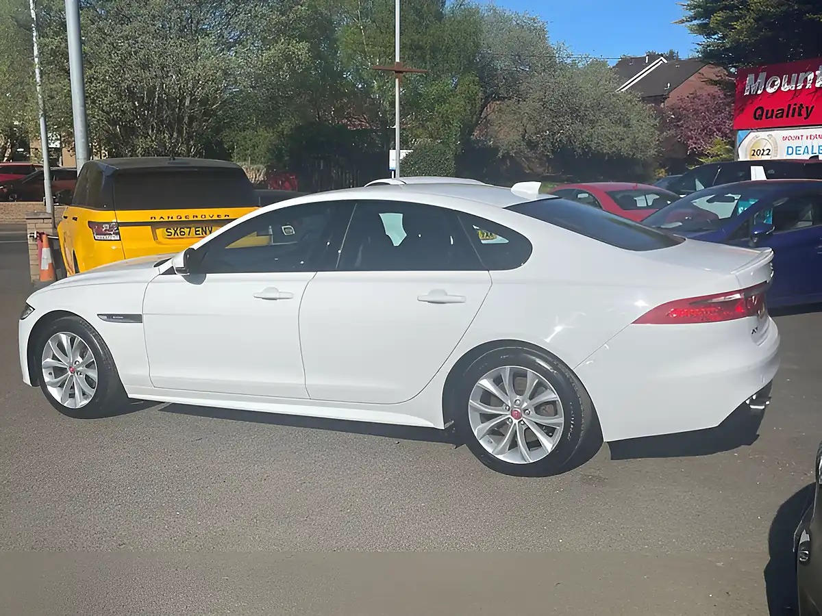 Used 2019 Jaguar Xf R-Sport White - Interior and Exterior details 6