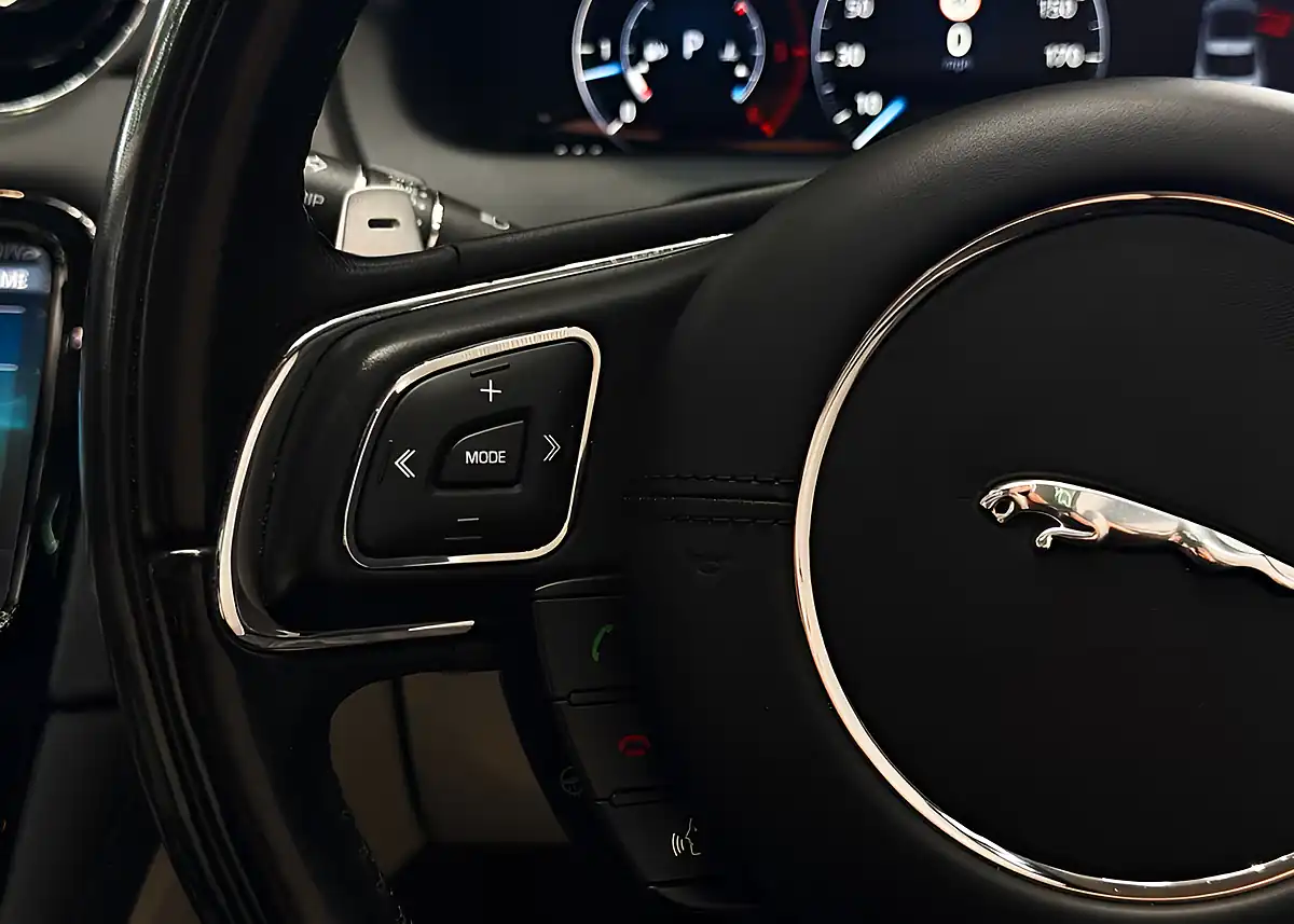 Used 2019 Jaguar Xj XJ50 Black - Interior and Exterior details 13