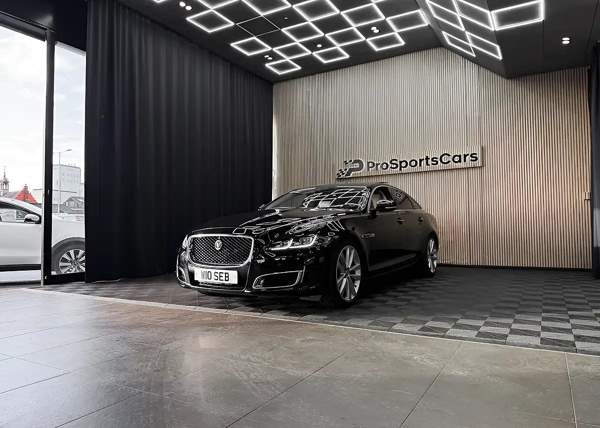 Used 2019 Jaguar Xj XJ50 Black - Interior and Exterior details 7