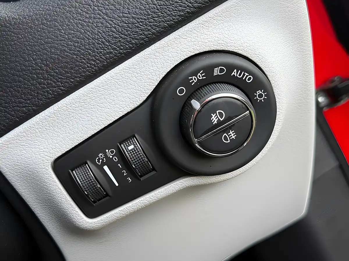 Used 2019 Jeep Compass Limited Red - Interior and Exterior details 14