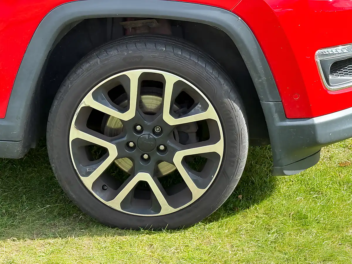Used 2019 Jeep Compass Limited Red - Interior and Exterior details 7