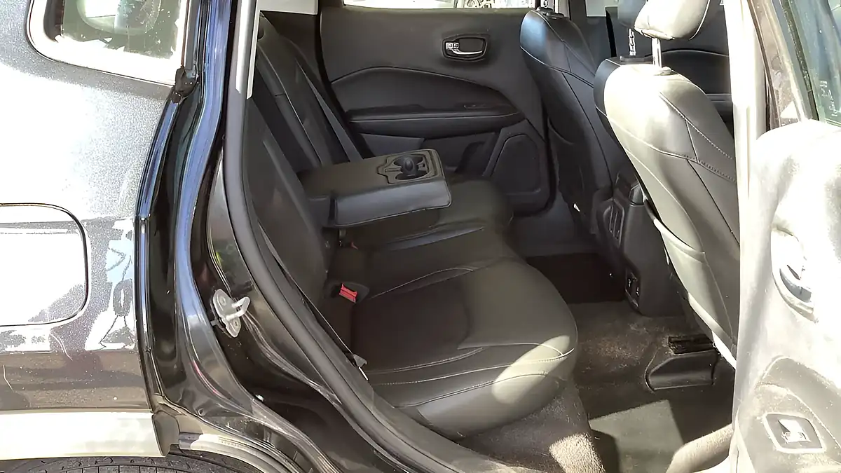 Used 2019 Jeep Compass Longitude Black - Interior and Exterior details 18